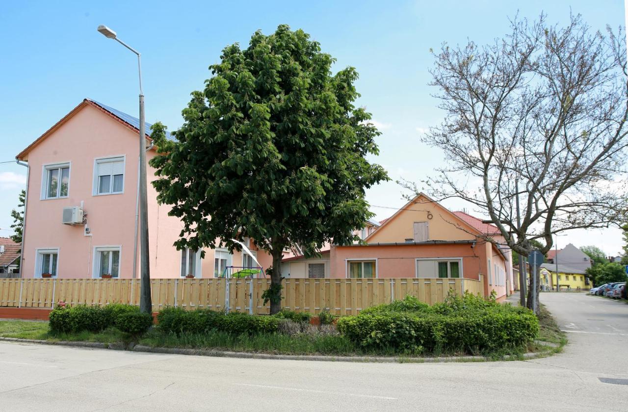 Central Panzio Szentes Eksteriør billede