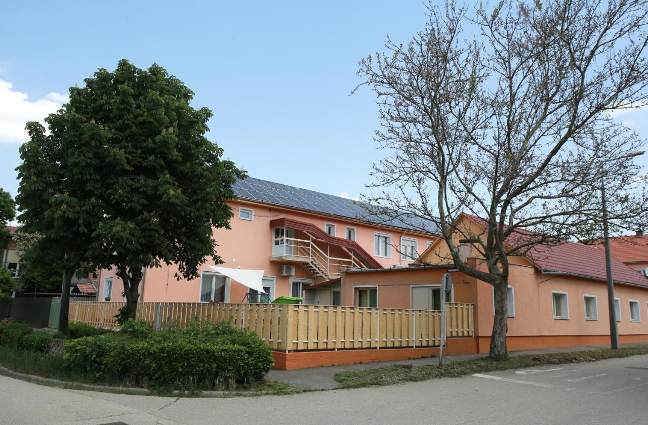 Central Panzio Szentes Eksteriør billede